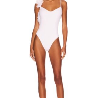 Assuan One Piece